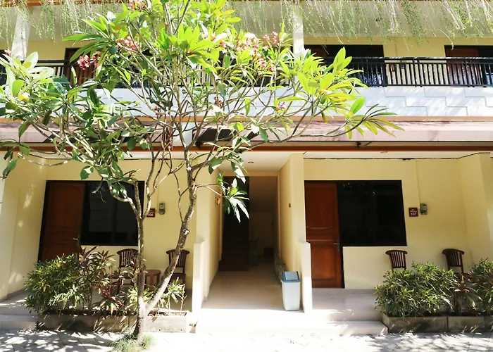 Dee Hotel