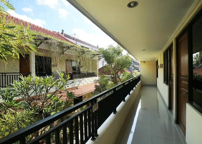 酒店 Dee Mansion Bali 丹帕沙