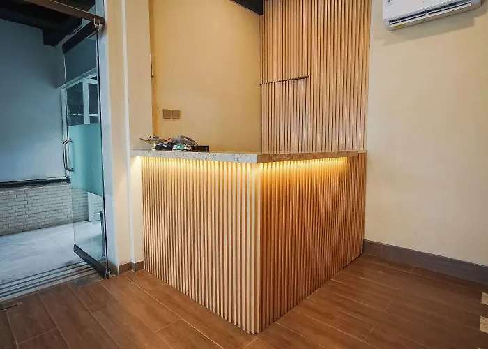 酒店 Dee Mansion Bali 2*