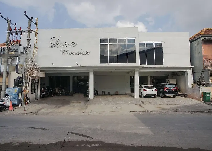 酒店 Dee Mansion Bali 2*