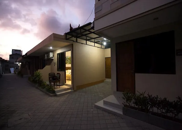 酒店 Dee Mansion Bali 2*