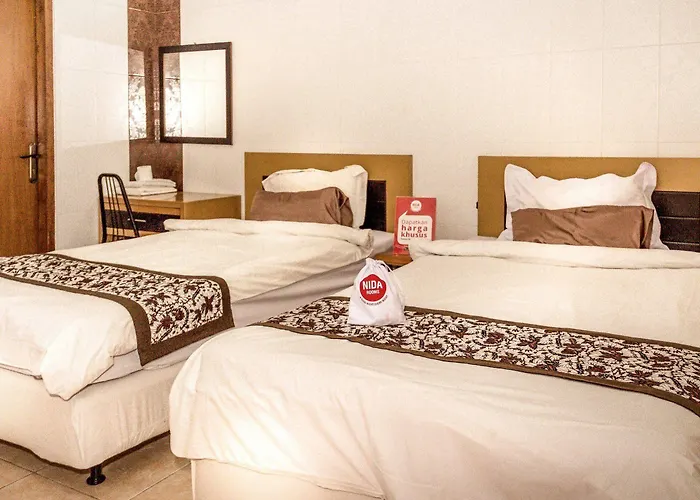 酒店 Dee Mansion Bali 2*