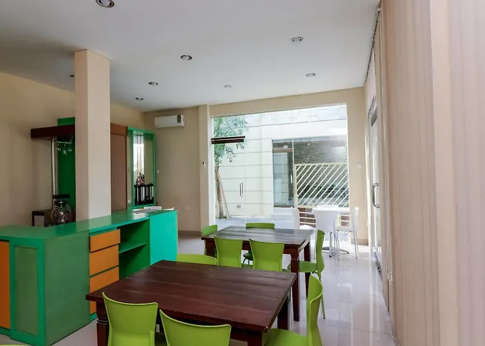 酒店 Dee Mansion Bali 丹帕沙